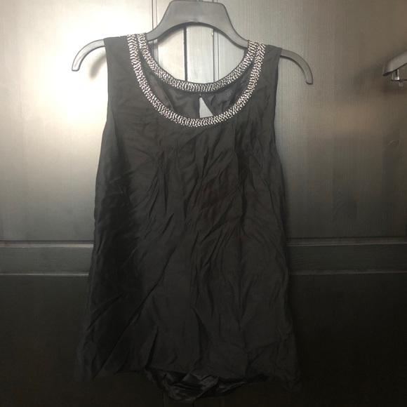 Nwt banana rep cutout sleeveless top - Picture 7 of 9